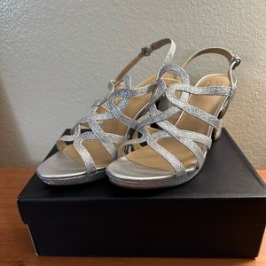 NWT Naturalizer Heel Sandals
